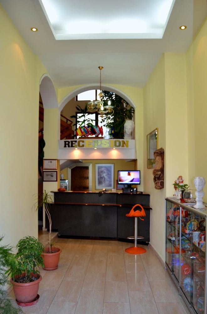 Kruja Hotel Tiran Dış mekan fotoğraf